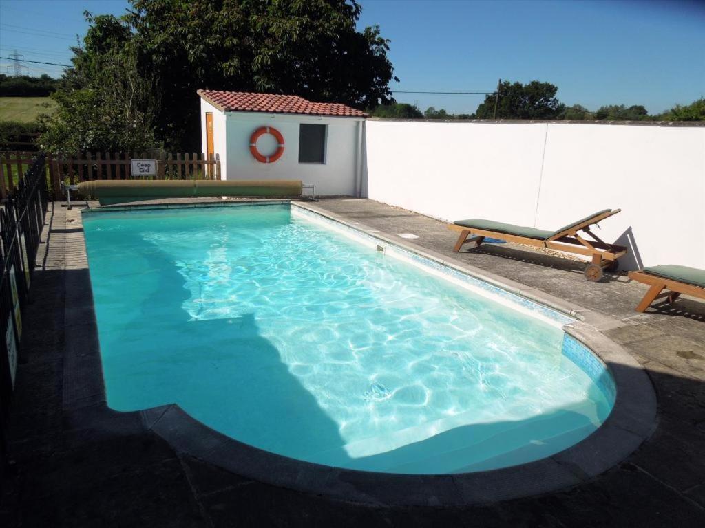 Beautiful 2 Bedroom Guest House With Private Pool In Lacock, Wiltshire 外观 照片