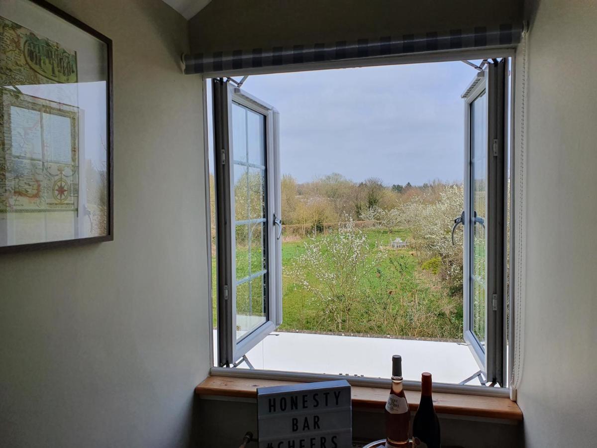 Beautiful 2 Bedroom Guest House With Private Pool In Lacock, Wiltshire 外观 照片