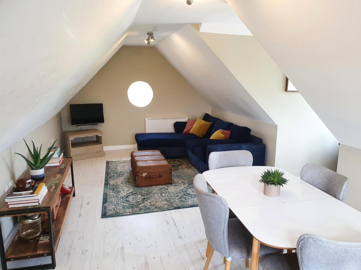 Beautiful 2 Bedroom Guest House With Private Pool In Lacock, Wiltshire 外观 照片