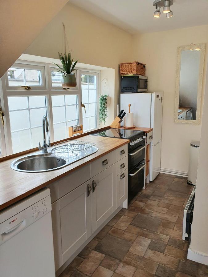 Beautiful 2 Bedroom Guest House With Private Pool In Lacock, Wiltshire 外观 照片