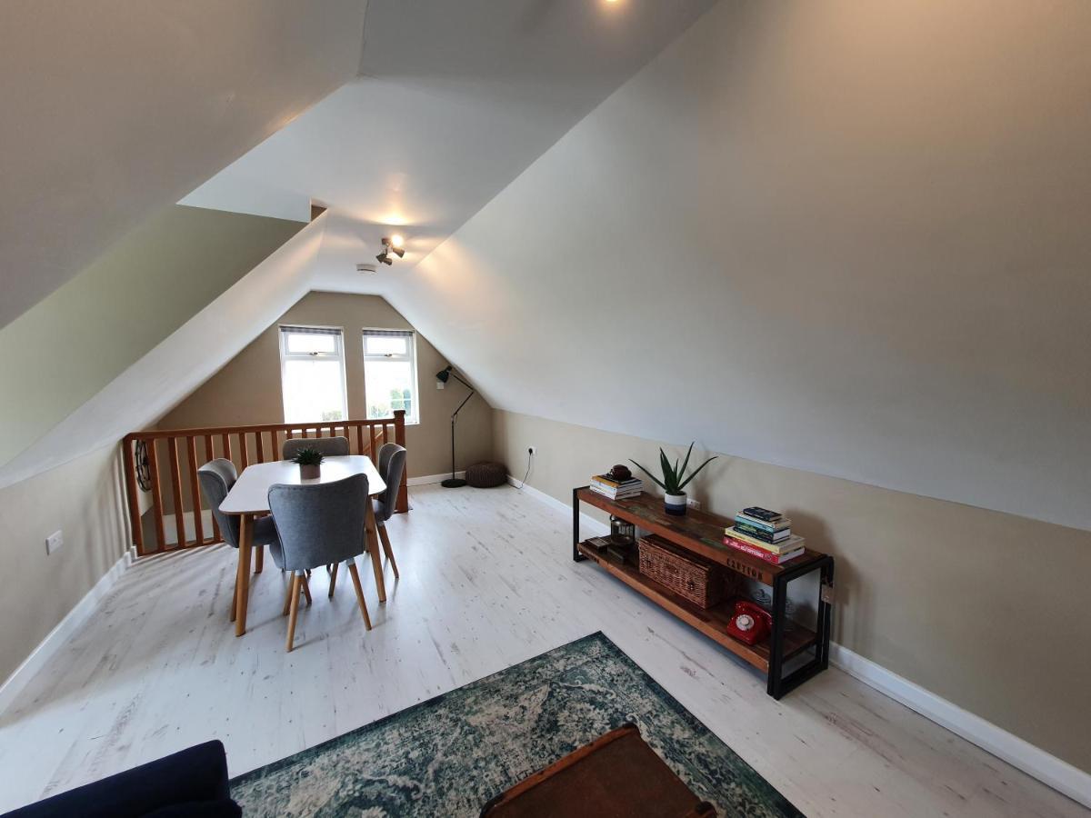 Beautiful 2 Bedroom Guest House With Private Pool In Lacock, Wiltshire 外观 照片